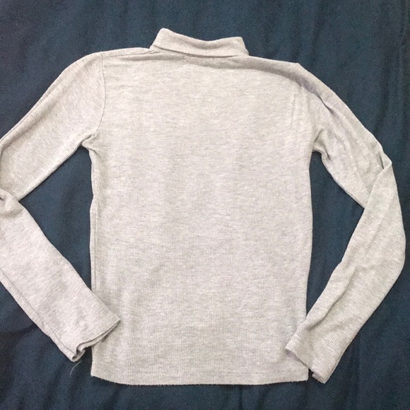 grey mock neck long sleeve shirt - Picture 2 of 8